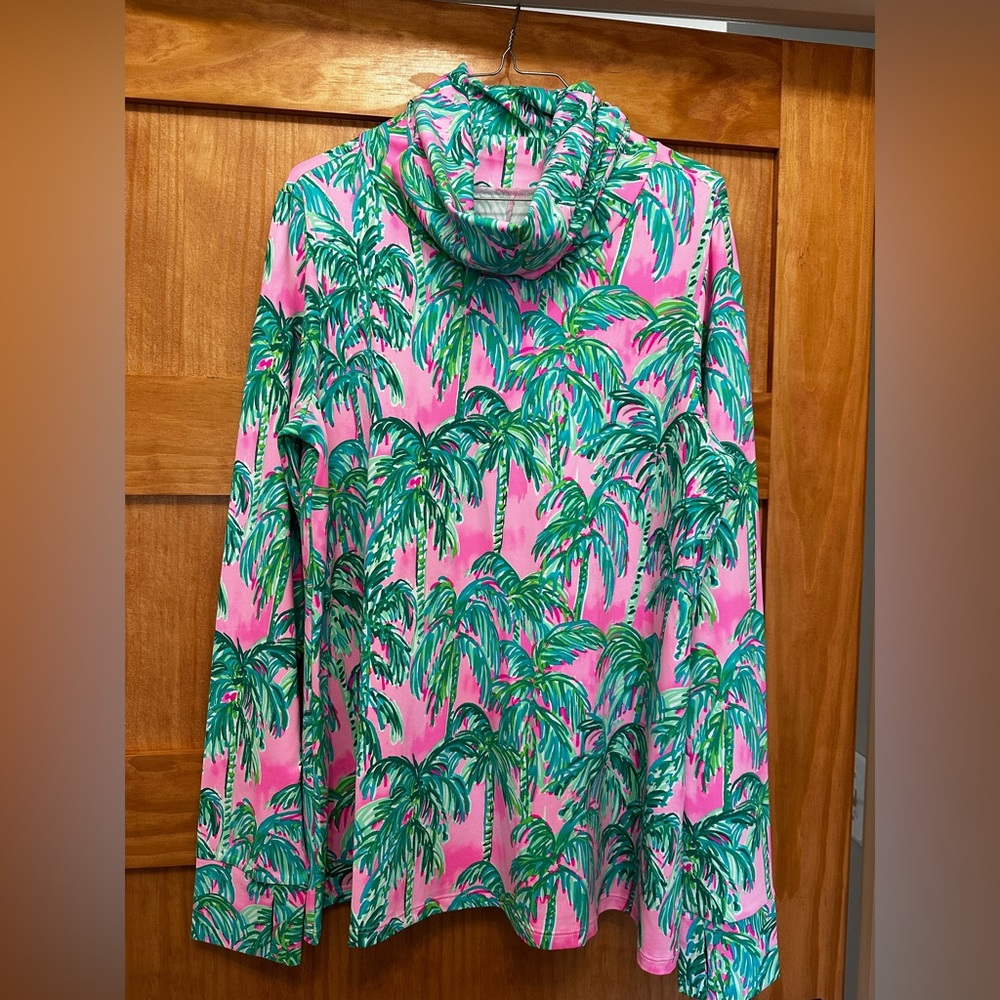 Lilly Pulitzer size XL with food down collar or pull up for mask top